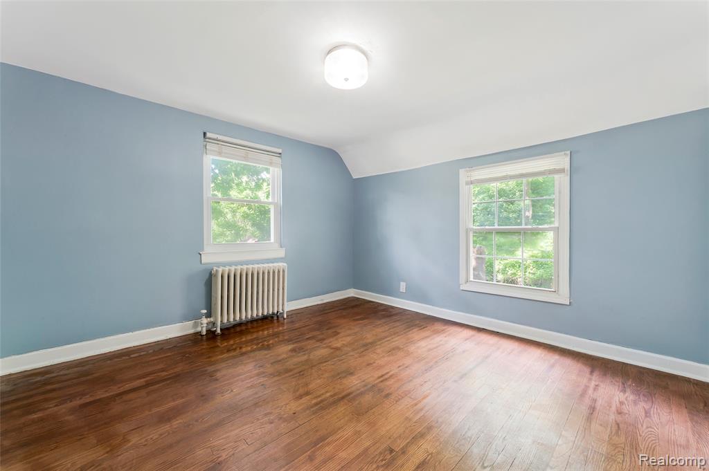 18746 Glenhurst Street Property Photo 22