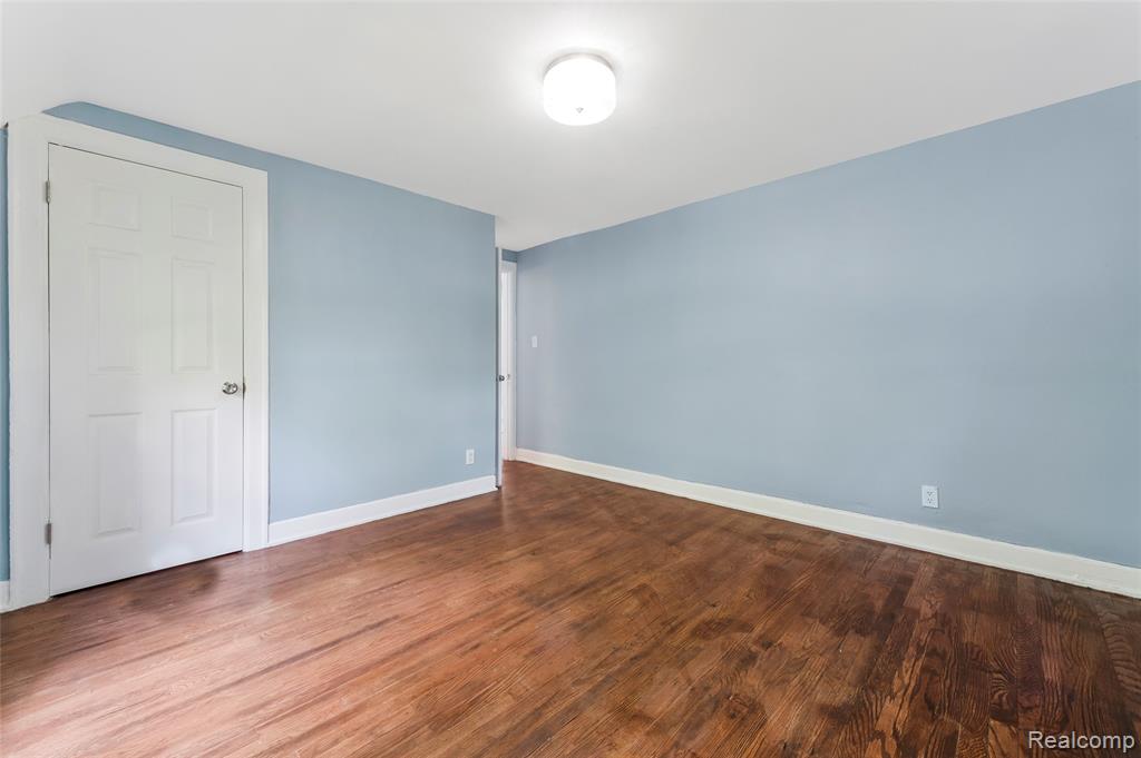 18746 Glenhurst Street Property Photo 23