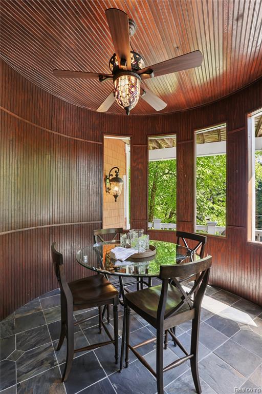 744 Thayer Boulevard Property Photo 23