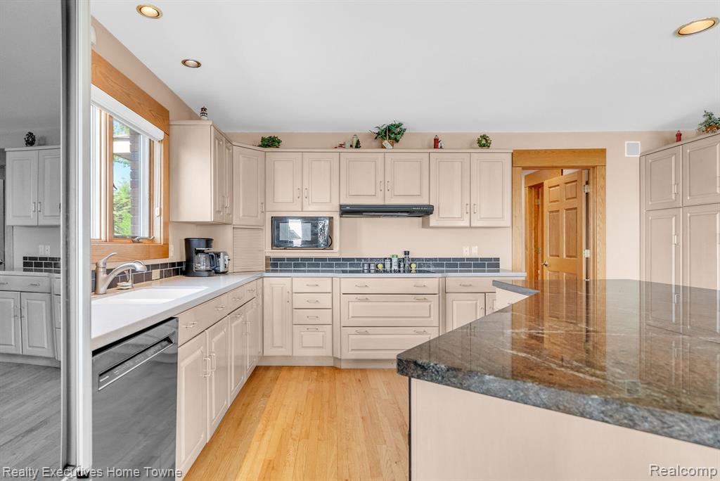 2975 Sandy Oaks Lane Property Photo 19
