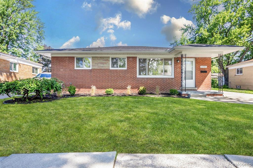 24865 Ridgecroft Avenue Property Photo 1