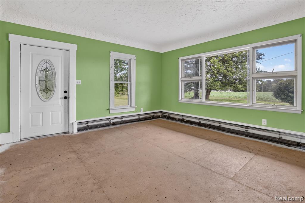 6007 Leix Road Property Photo 2