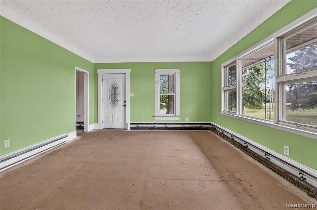 6007 Leix Road Property Photo 3