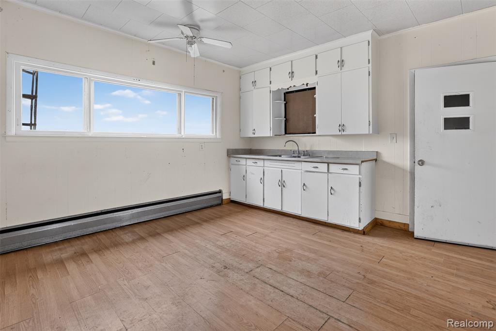 6007 Leix Road Property Photo 9