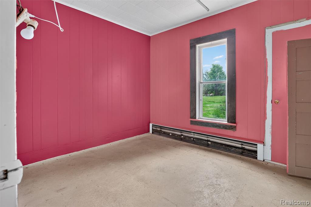 6007 Leix Road Property Photo 11