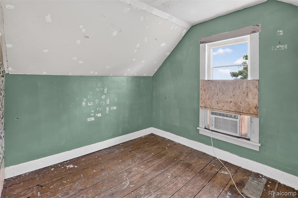 6007 Leix Road Property Photo 12