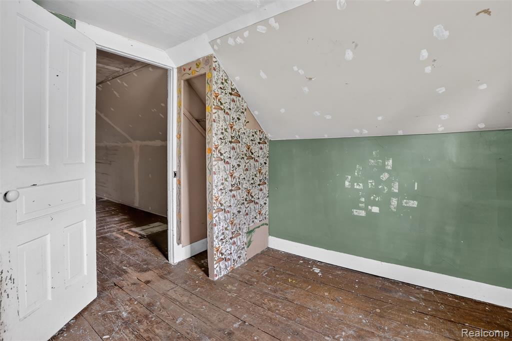 6007 Leix Road Property Photo 13