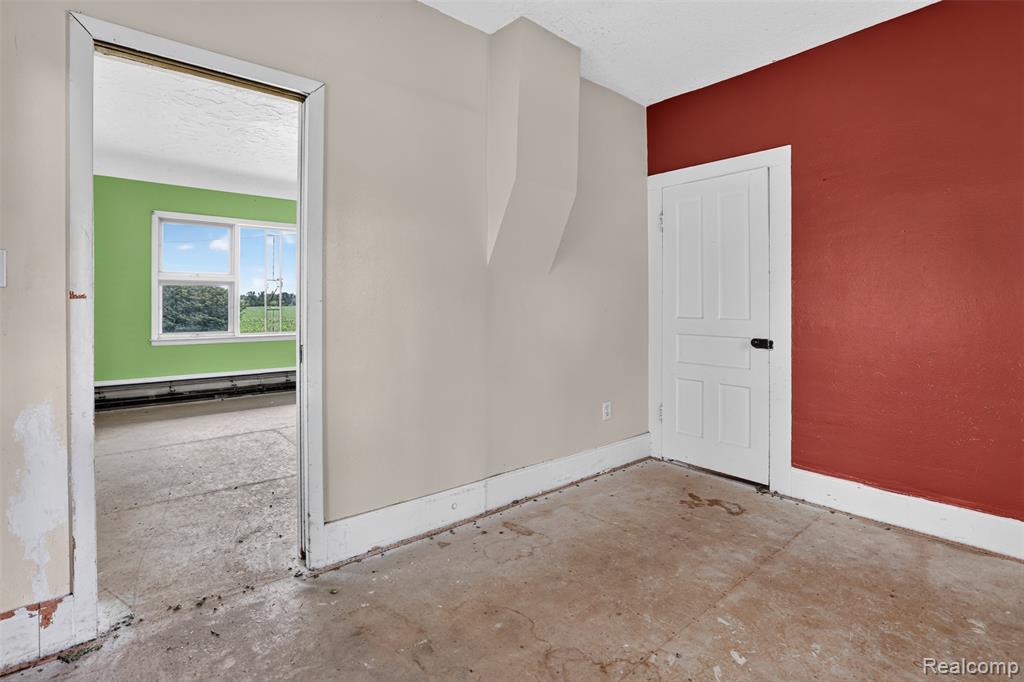 6007 Leix Road Property Photo 17