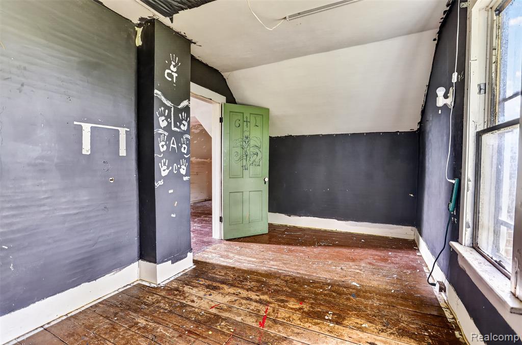 6007 Leix Road Property Photo 18