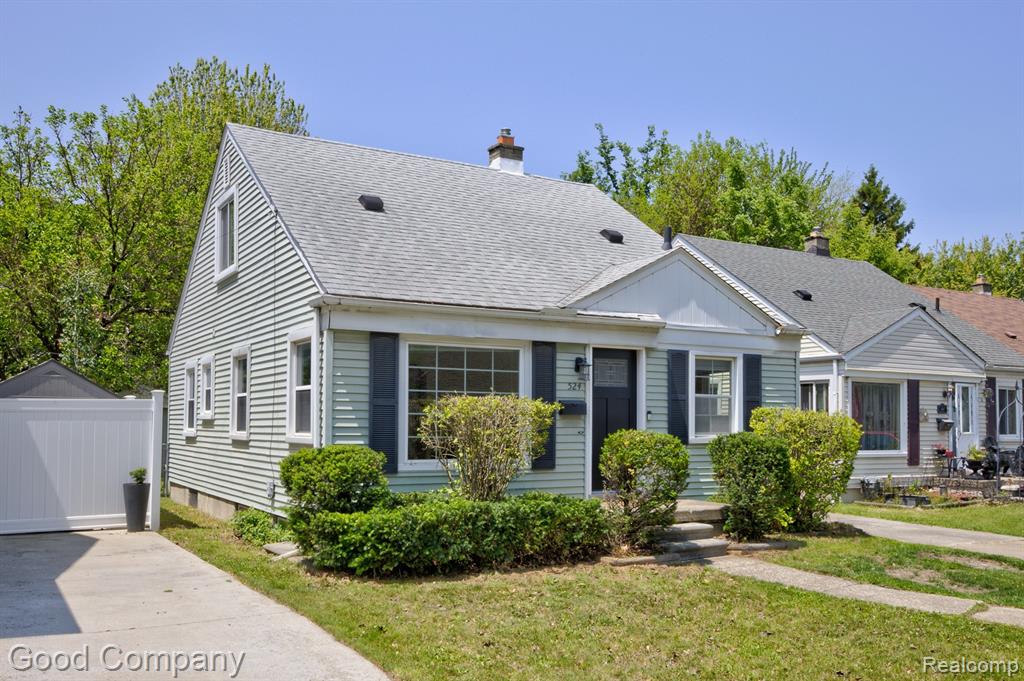 524 S Stephenson Highway Property Photo 1