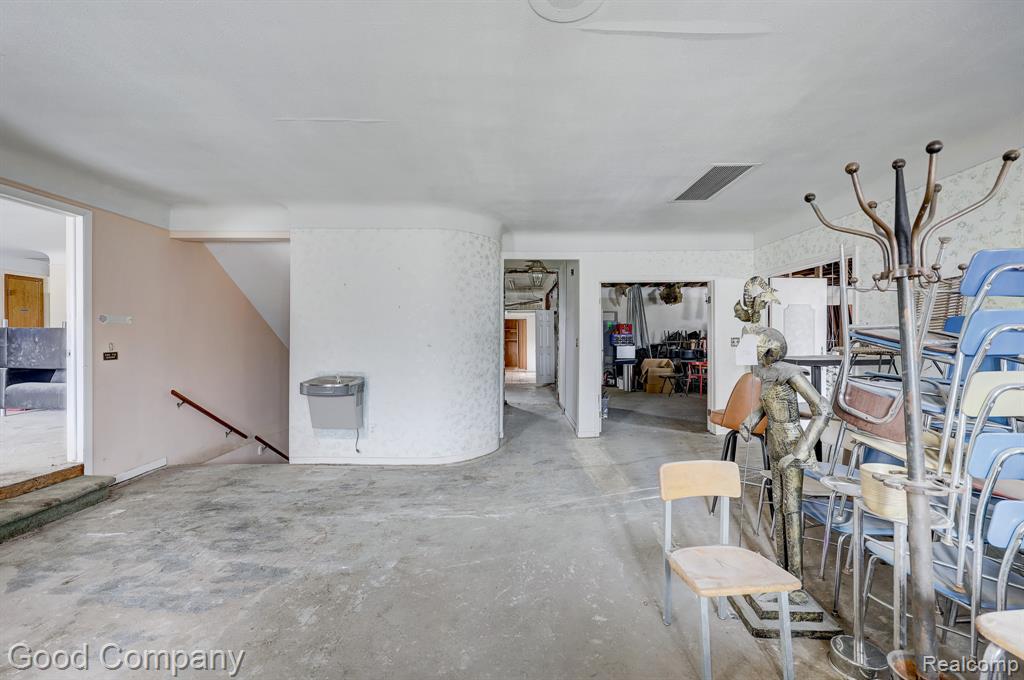 23919 John R Road Property Photo 3
