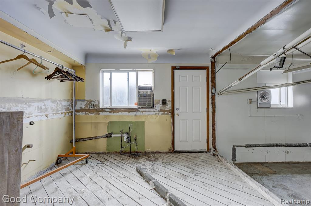23919 John R Road Property Photo 24