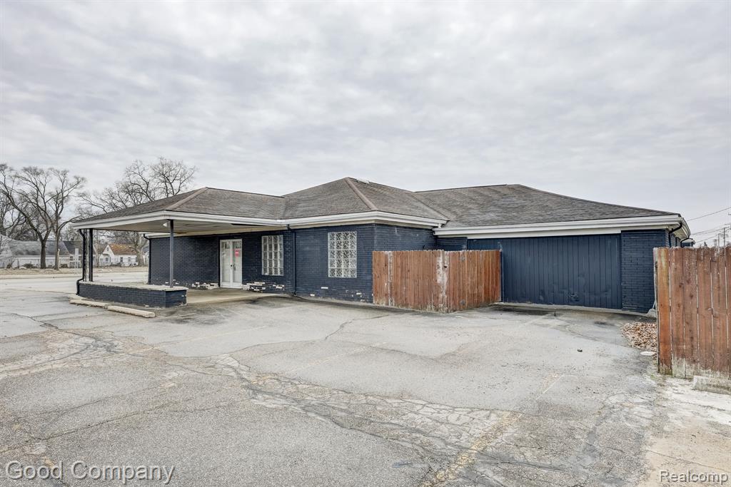 23919 John R Road Property Photo 41