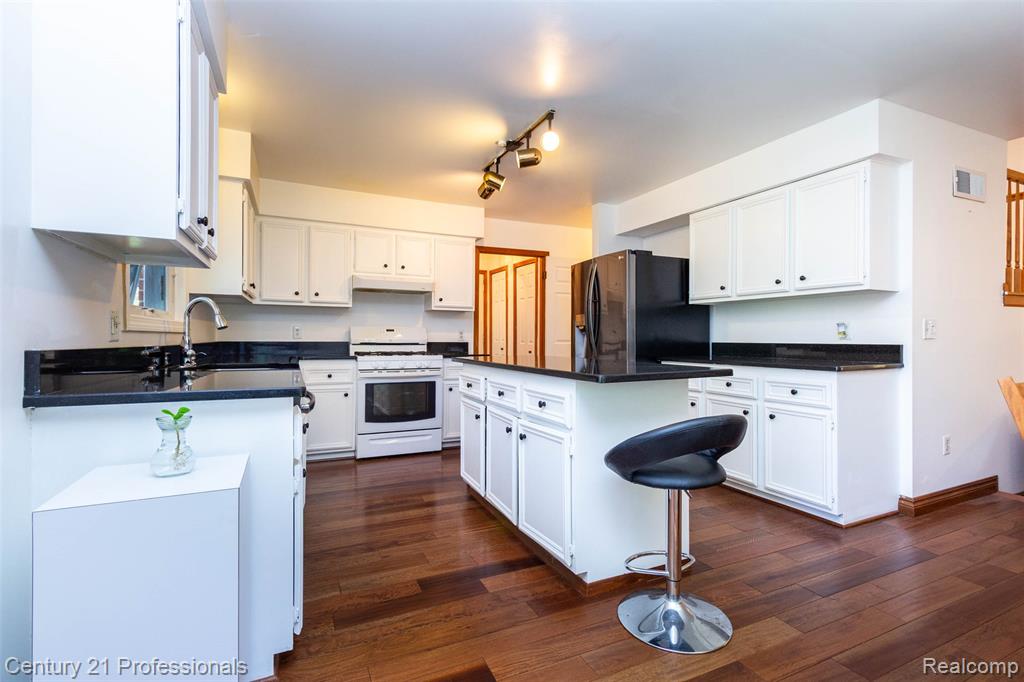 6241 Smithfield Drive Property Photo 14