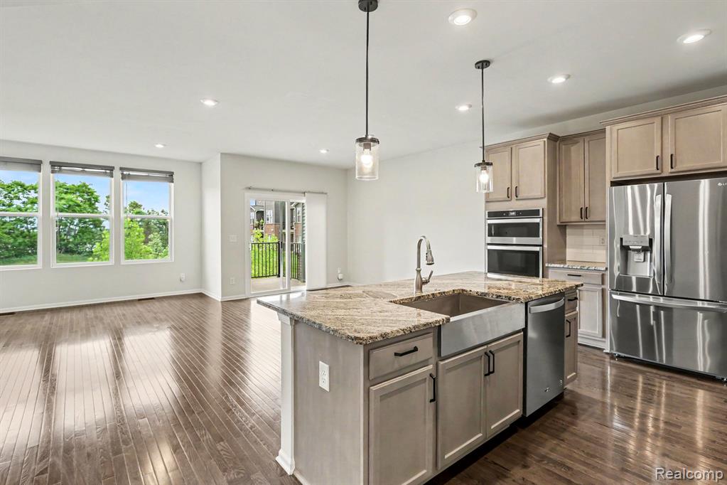 4871 Broomfield Way Property Photo 11