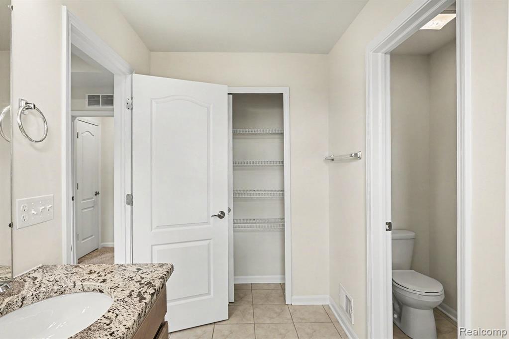 4871 Broomfield Way Property Photo 15