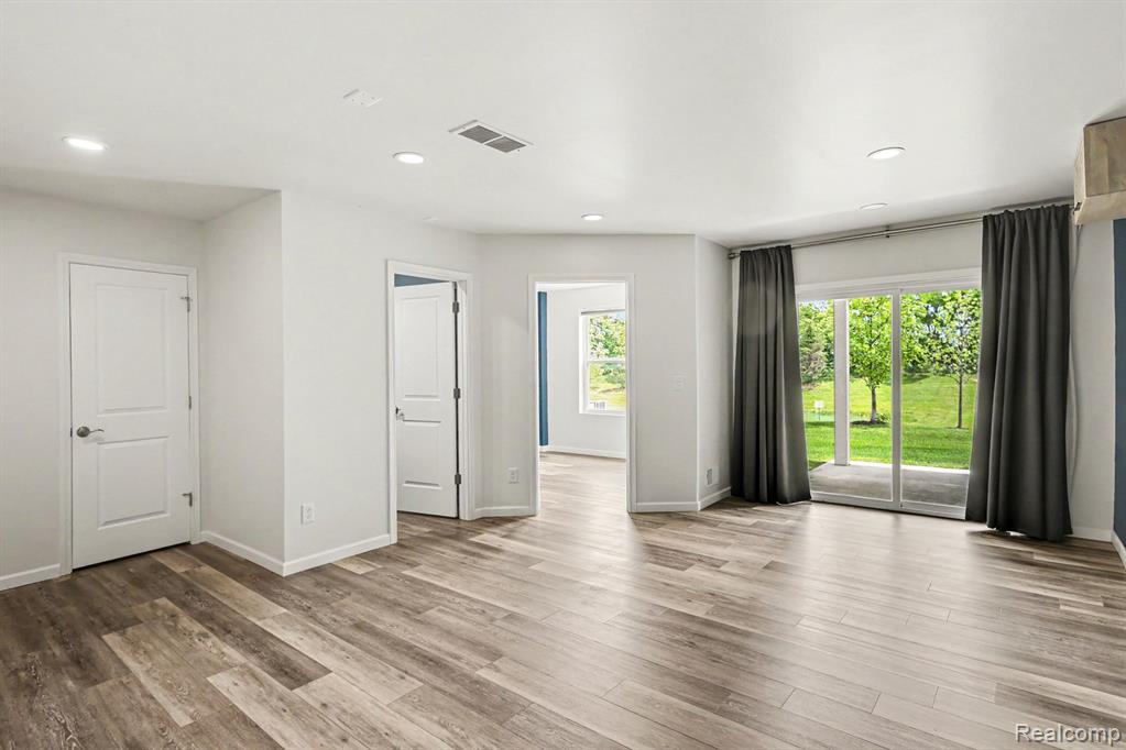 4871 Broomfield Way Property Photo 22