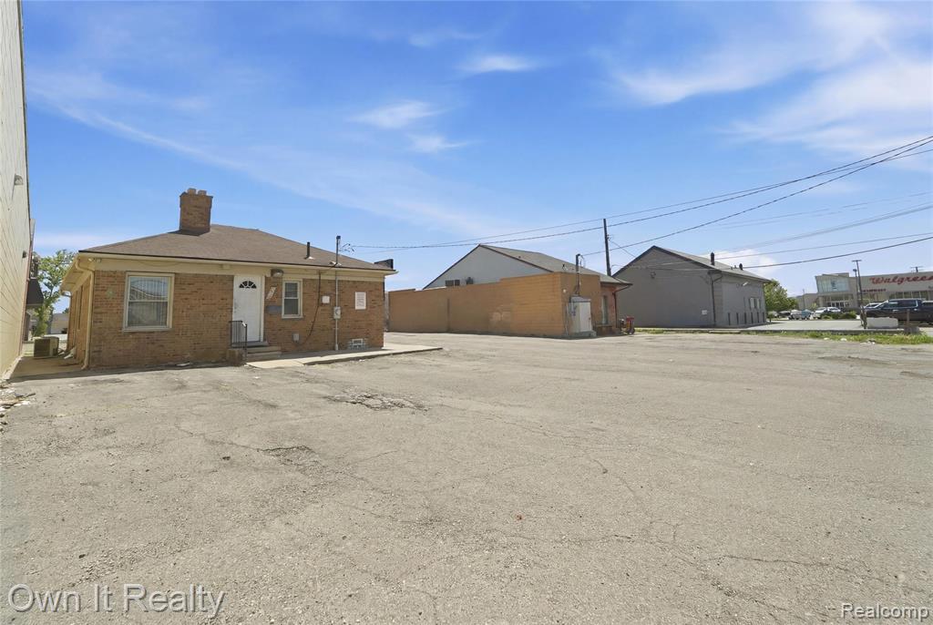 7247 Schaefer Road Property Photo 27