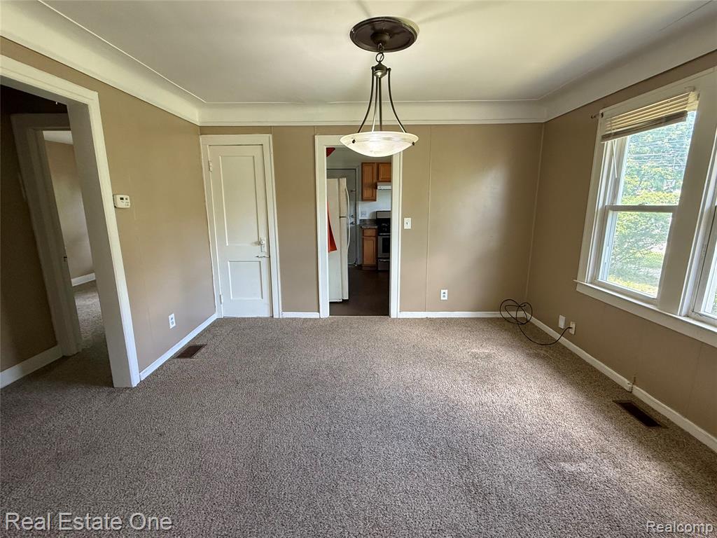 5751 Drexel Street Property Photo 2