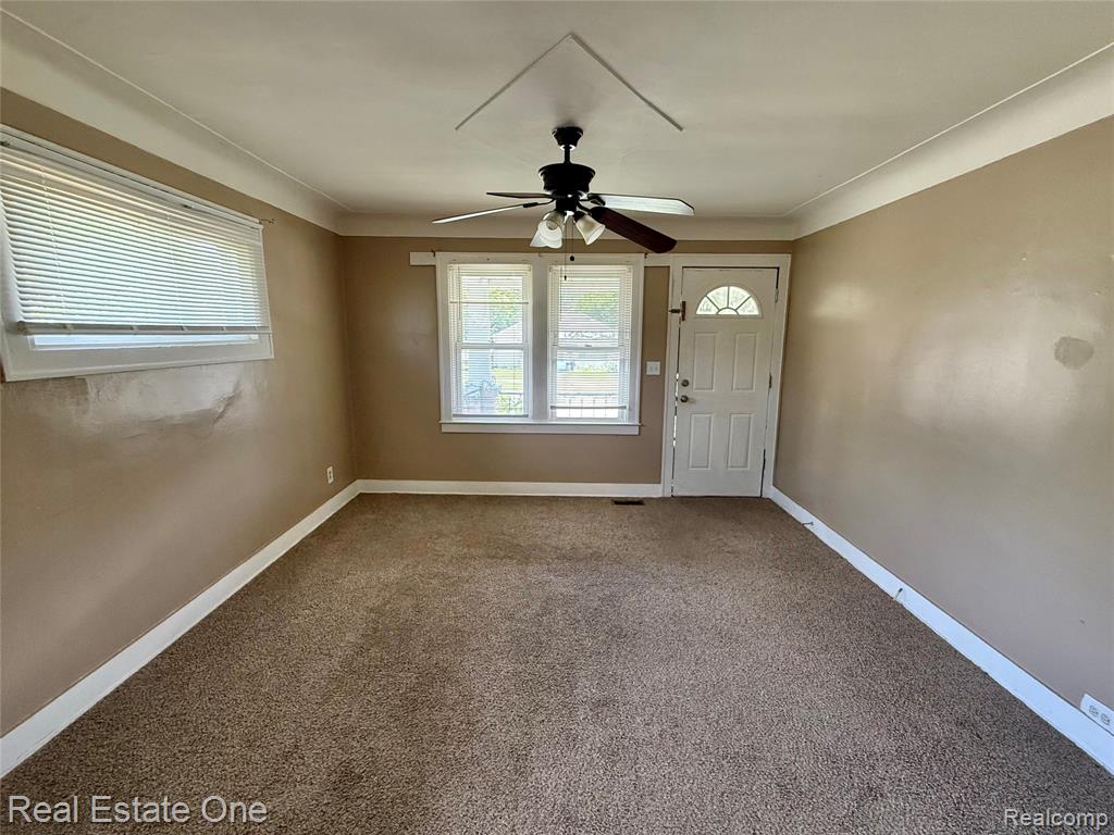 5751 Drexel Street Property Photo 3