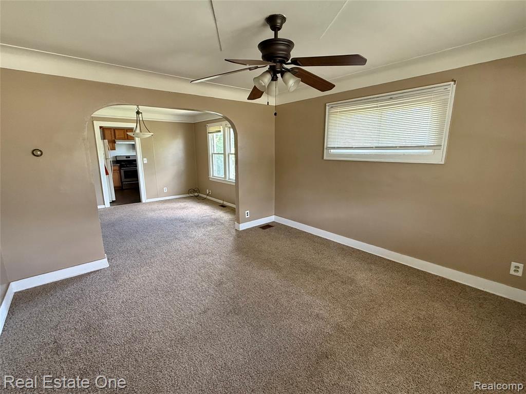 5751 Drexel Street Property Photo 4