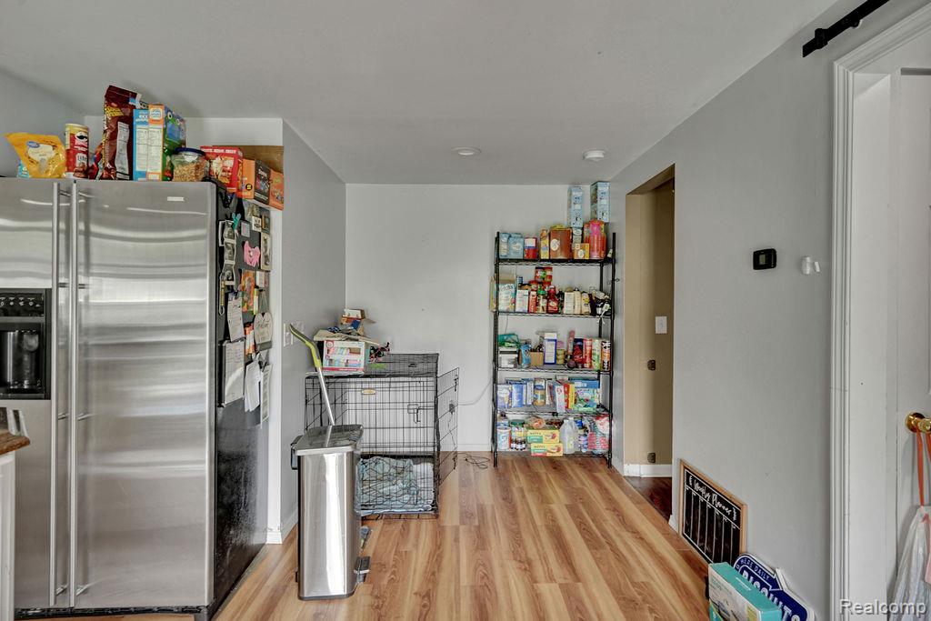 5607 Genesee Avenue Property Photo 8