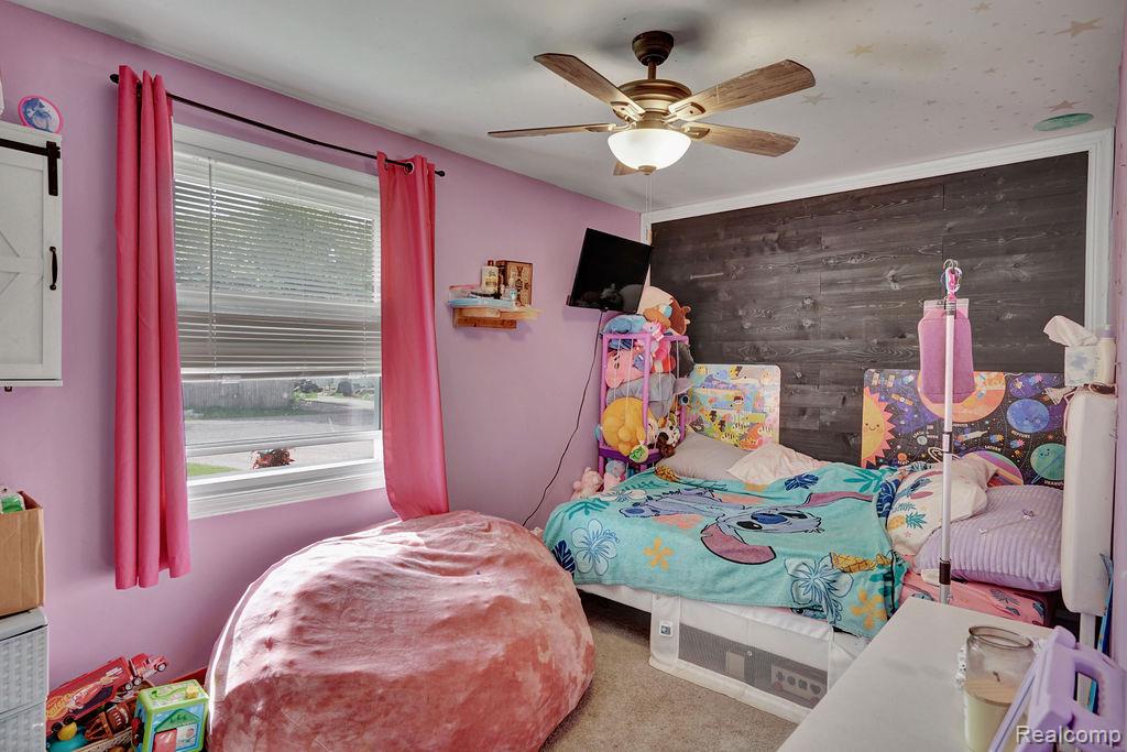 5607 Genesee Avenue Property Photo 11