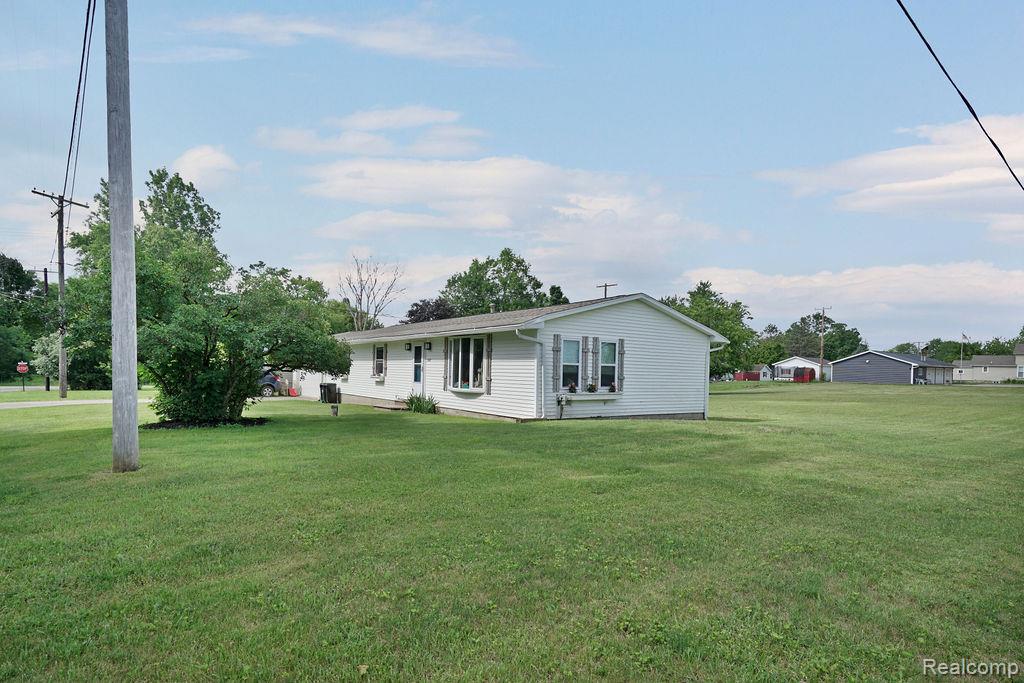 5607 Genesee Avenue Property Photo 21