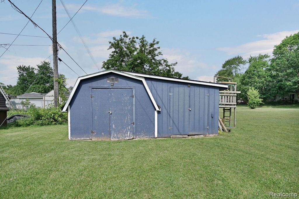 5607 Genesee Avenue Property Photo 25