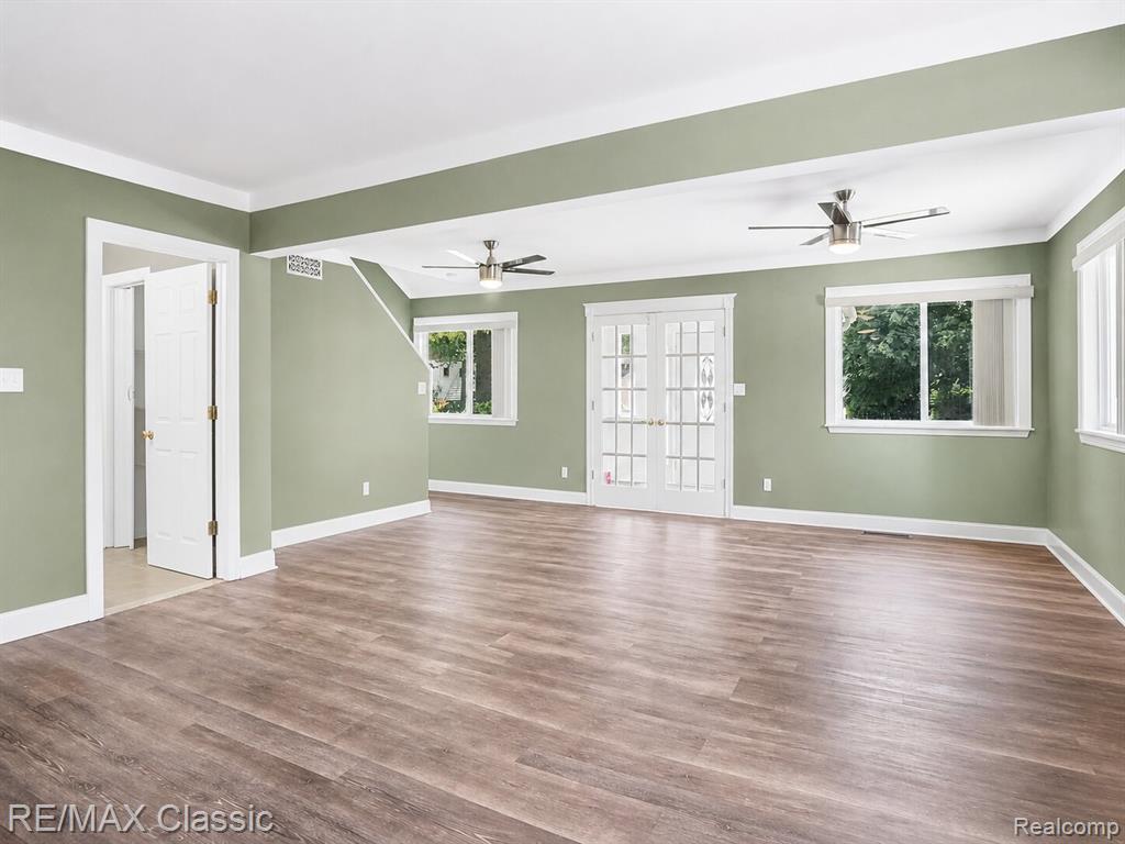 525 E Lewiston Avenue Property Photo 5
