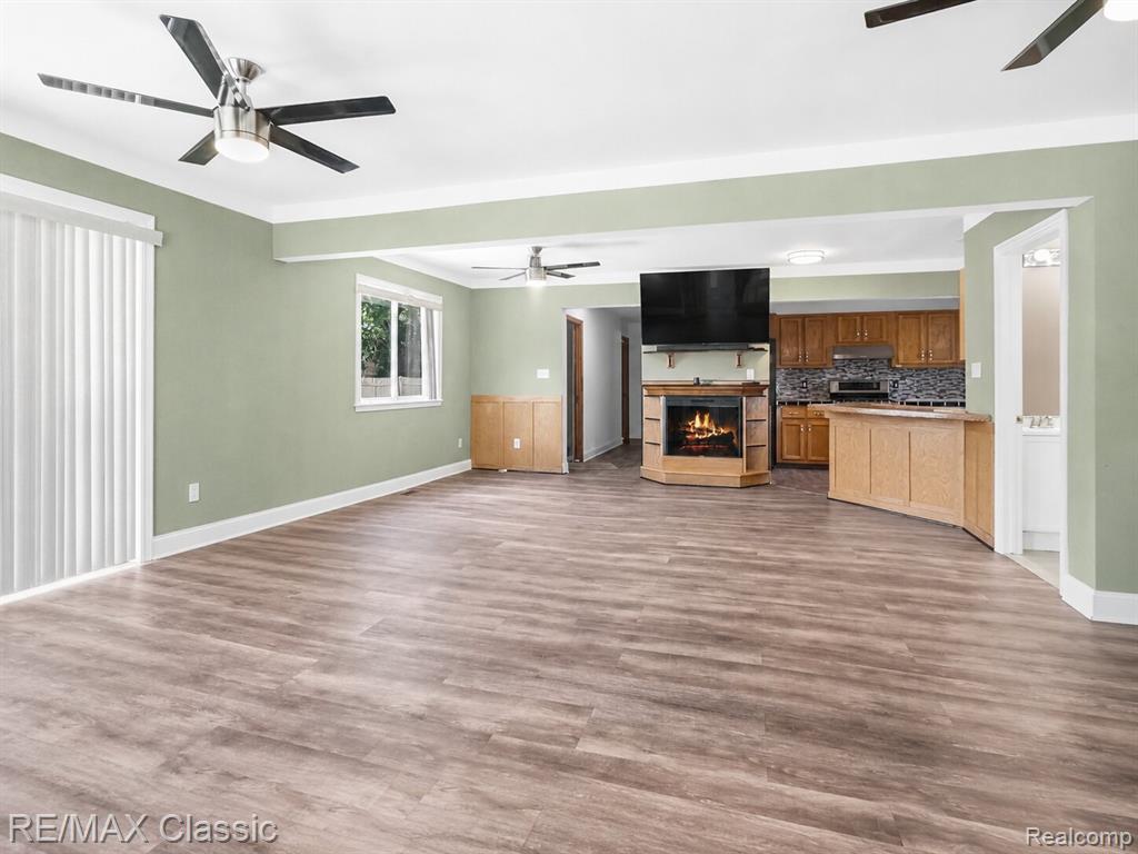 525 E Lewiston Avenue Property Photo 6