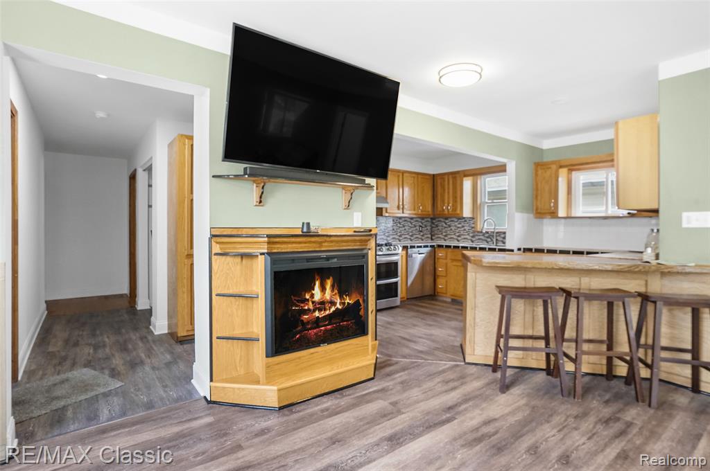 525 E Lewiston Avenue Property Photo 7