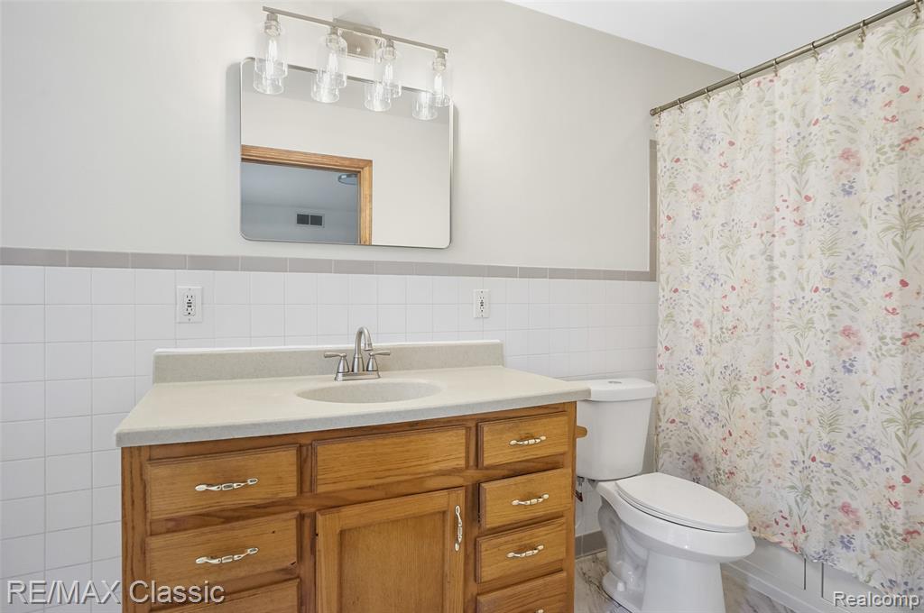525 E Lewiston Avenue Property Photo 14