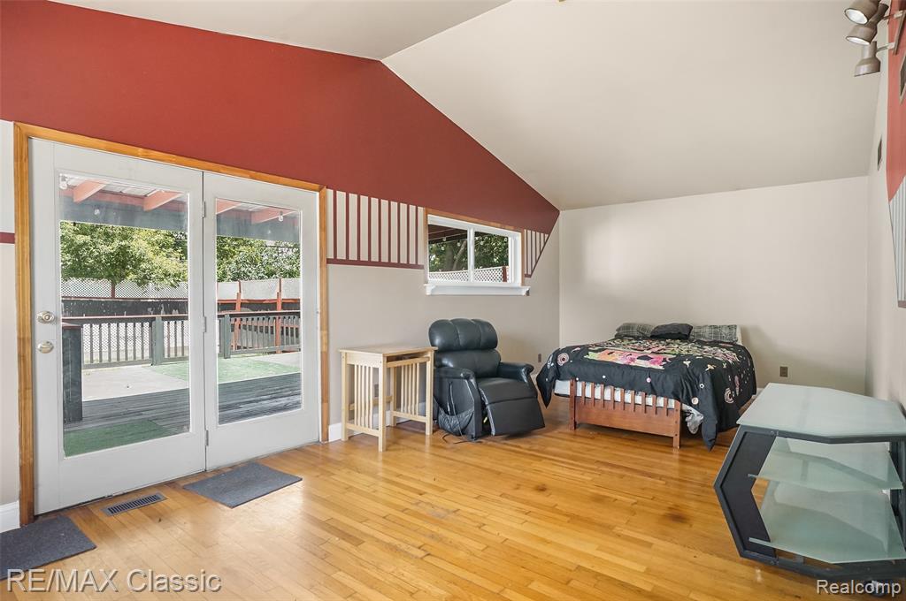 525 E Lewiston Avenue Property Photo 15