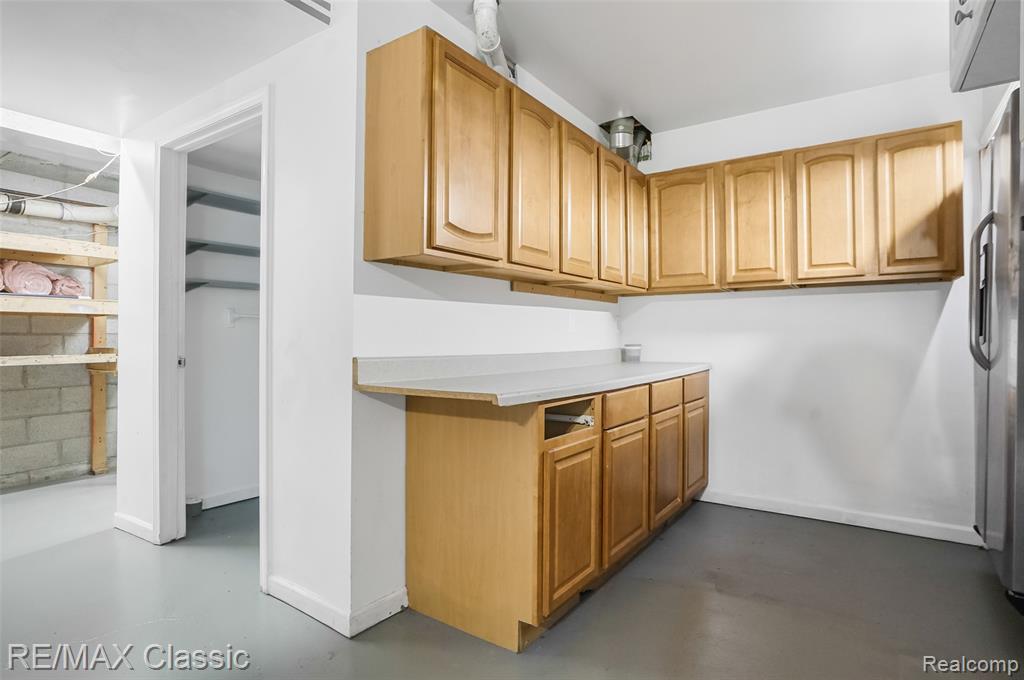 525 E Lewiston Avenue Property Photo 23