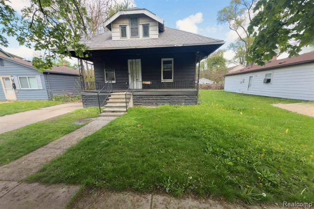 1317 E Muir Avenue Property Photo 1