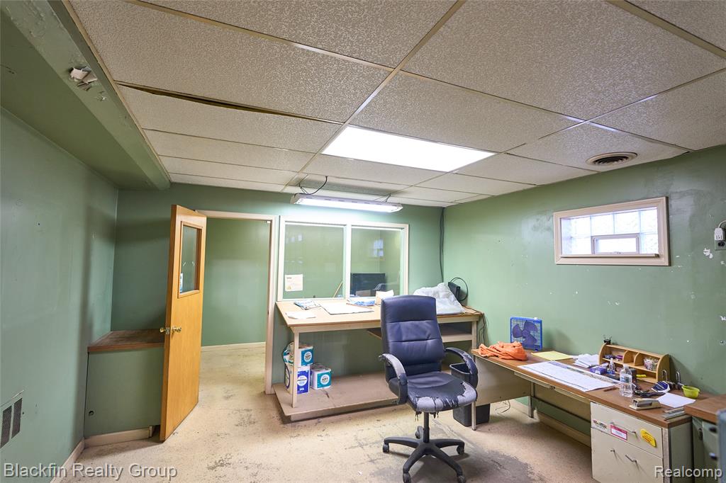 15410 Harper Avenue Property Photo 18
