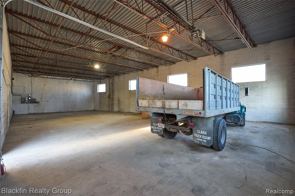 15410 Harper Avenue Property Photo 26