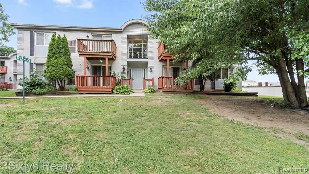 1702 Fort Street Property Photo 1