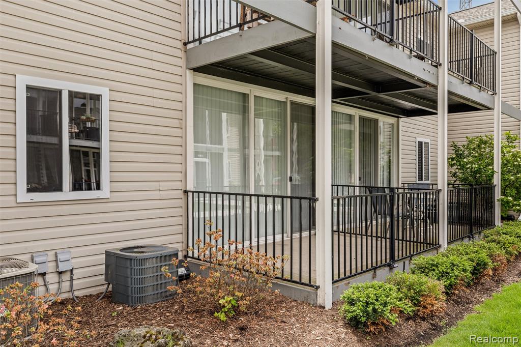 305 N Eton Street Property Photo 12