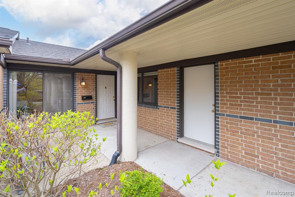 936 Wexford Way Property Photo 4