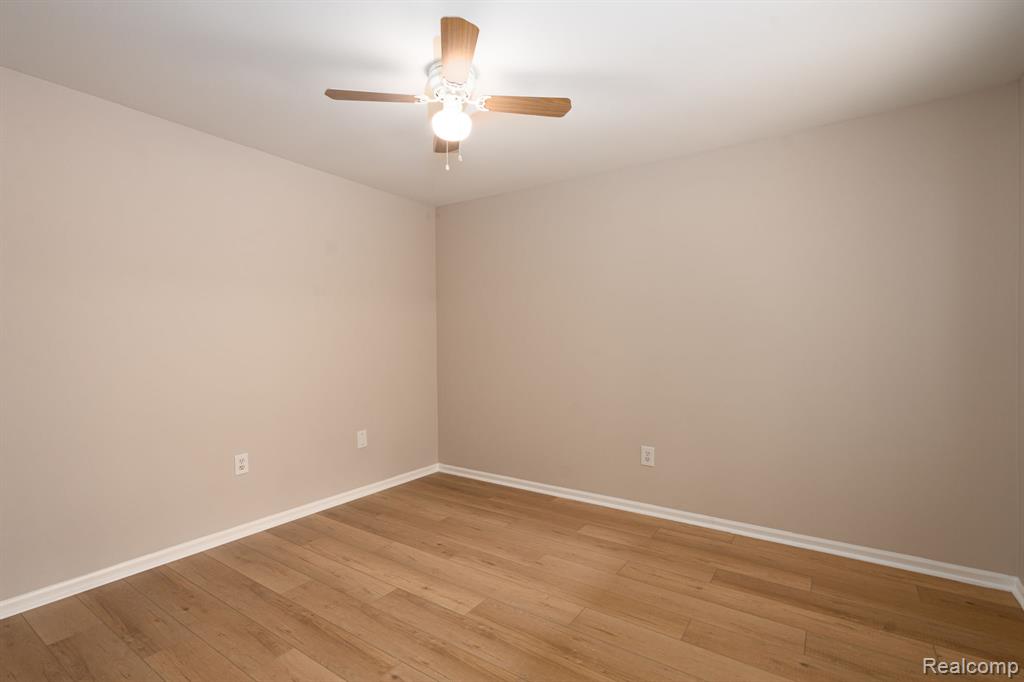 936 Wexford Way Property Photo 16