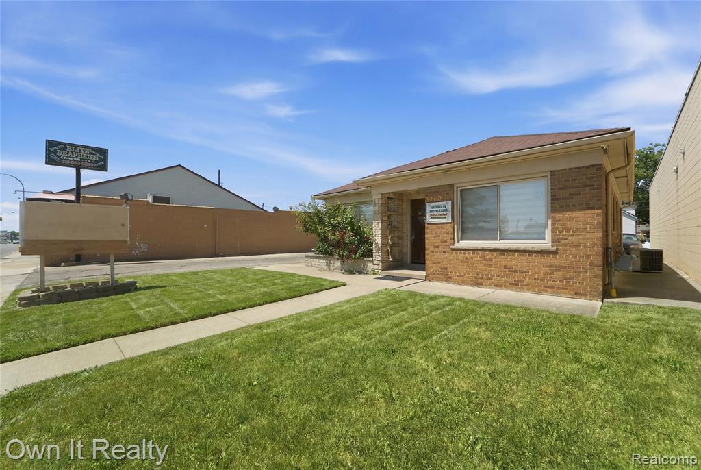 7247 Schaefer Road Property Photo 1