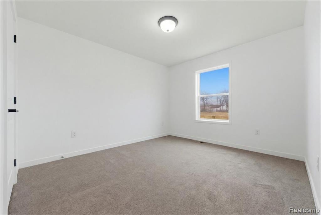 4396 Bridgeport Court Property Photo 24