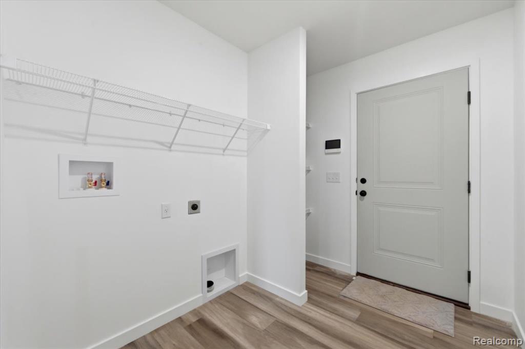 4396 Bridgeport Court Property Photo 26