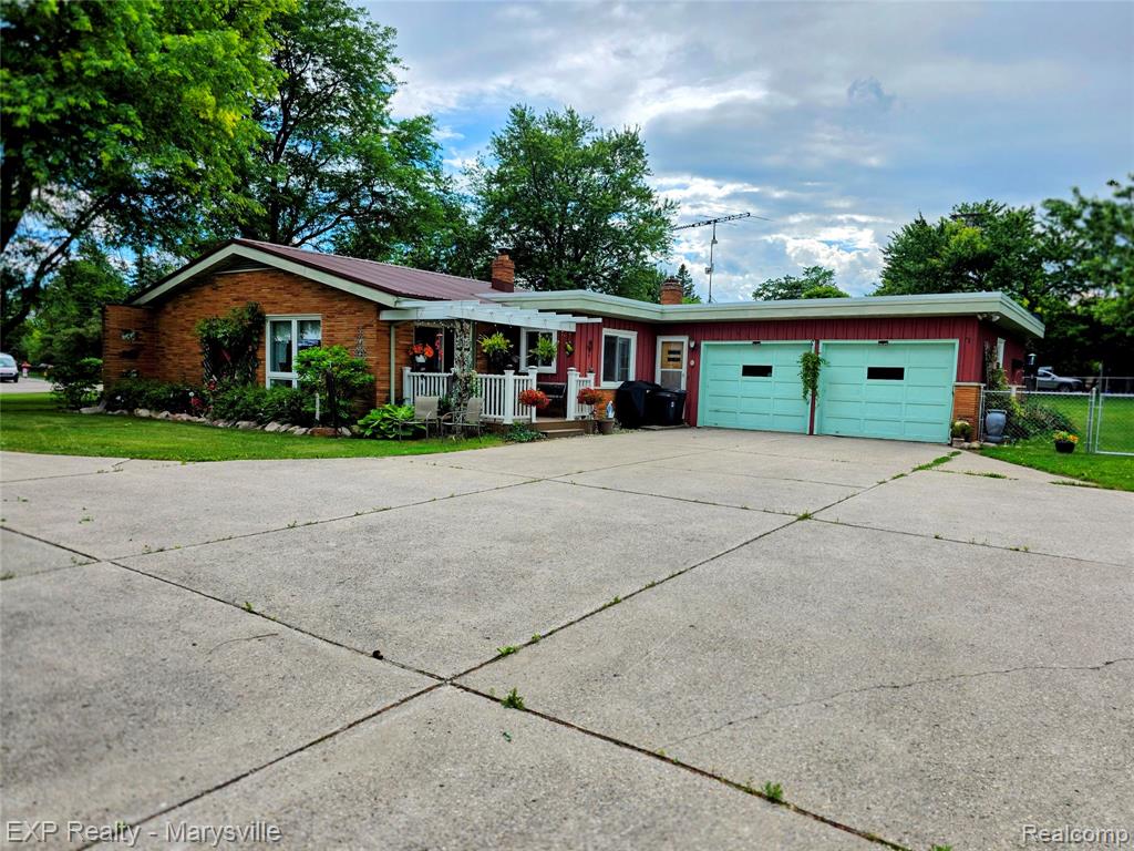 11232 Yale Road Property Photo 4
