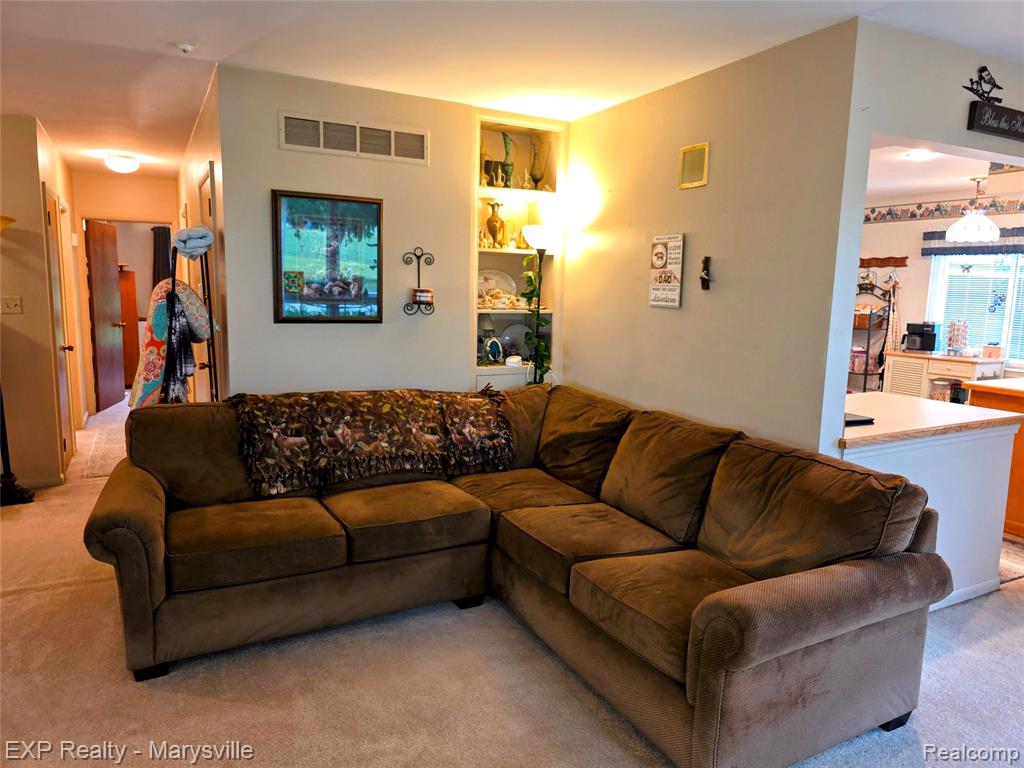 11232 Yale Road Property Photo 12