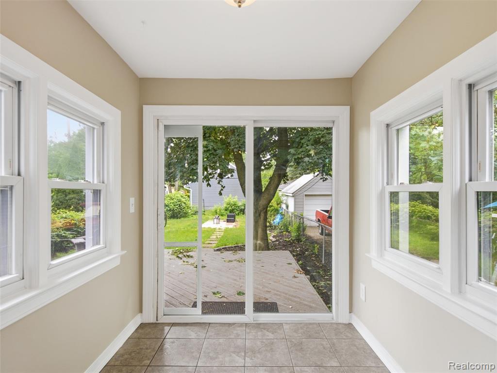 315 Leroy Street Property Photo 18