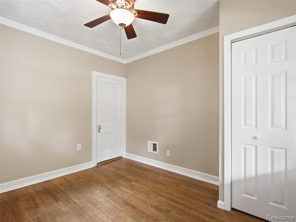 315 Leroy Street Property Photo 26