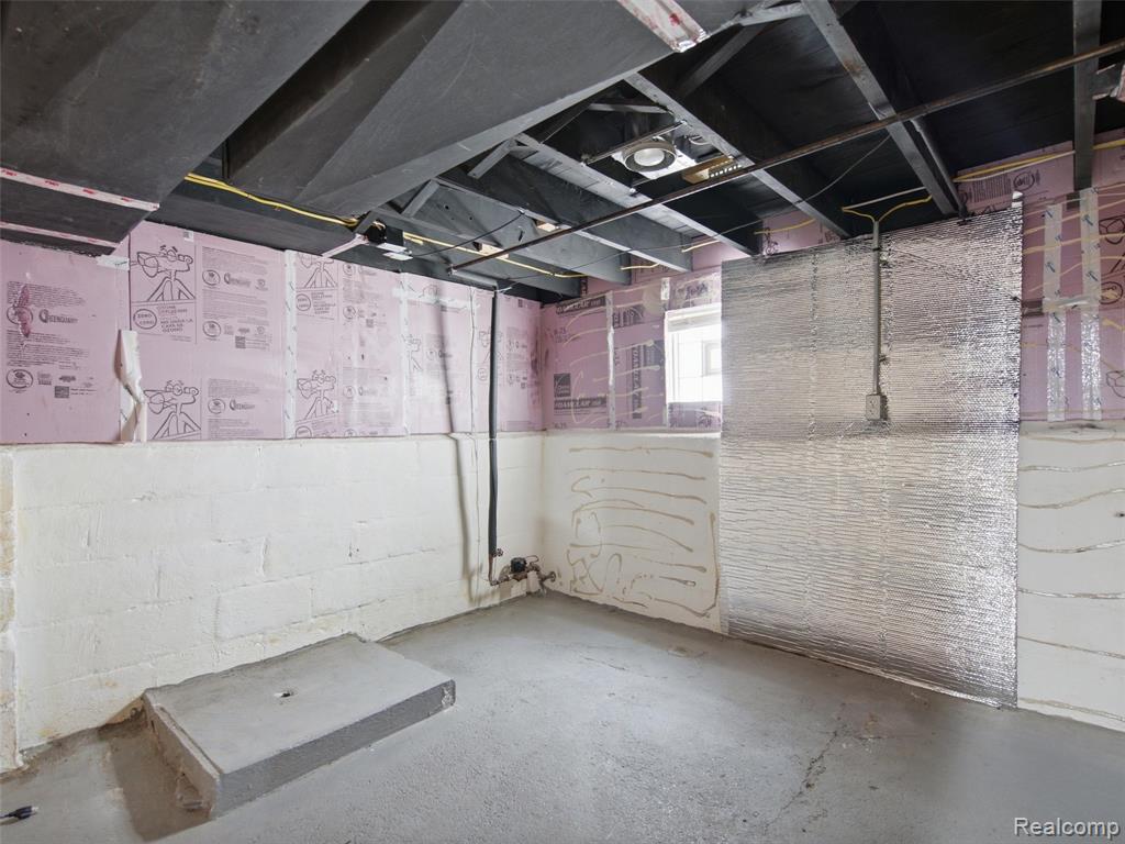 315 Leroy Street Property Photo 35